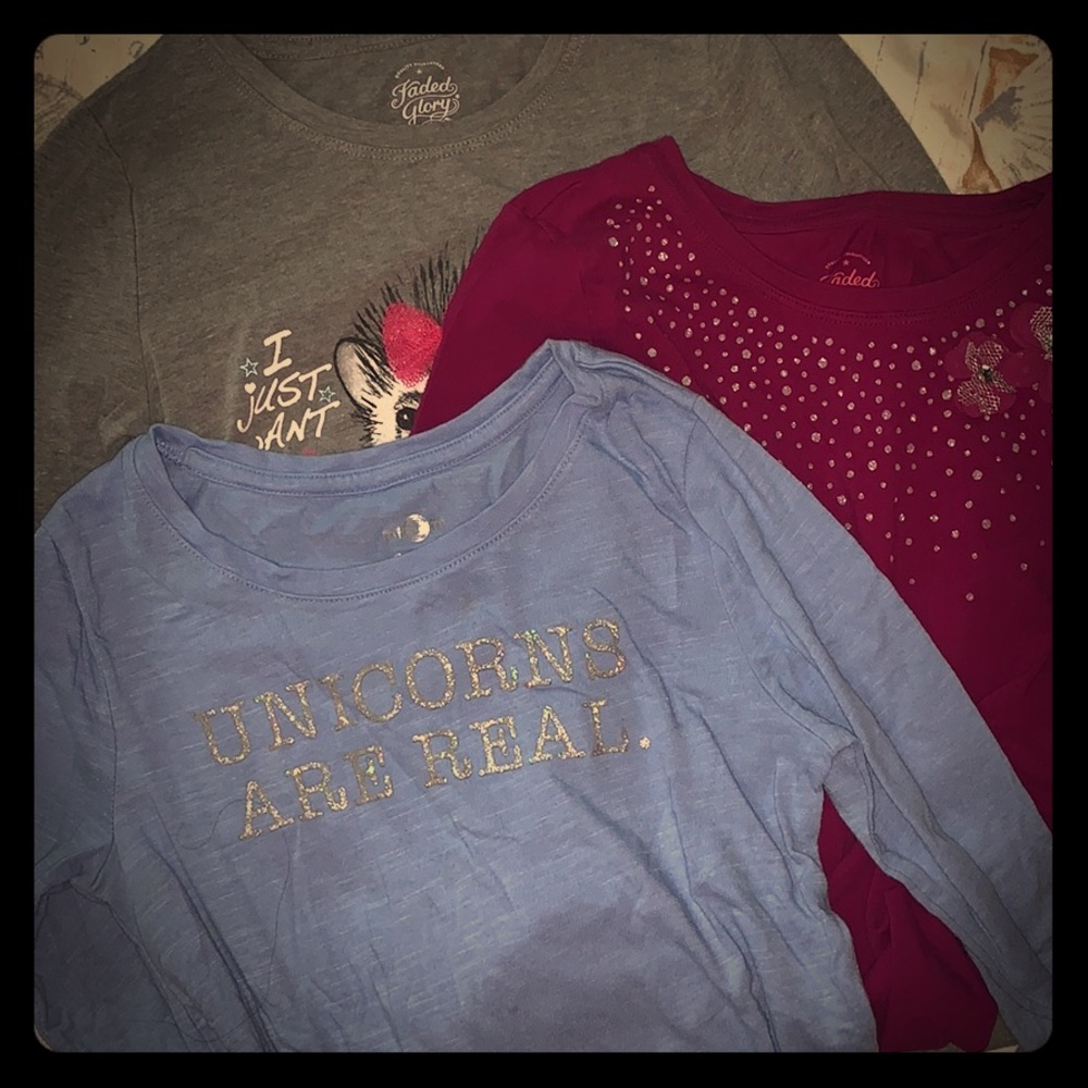 Excellent condition girls sz 7-8 long sleeve Tees